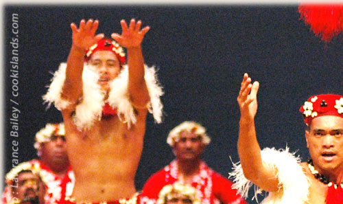 Dance Group from Aitutaki with ura pau - Te Maeva Nui 2005 / Cook Islands