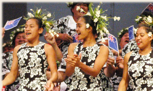 Dance Group from Aitutaki performing ute (singing) - Te Maeva Nui 2005 / Cook Islands