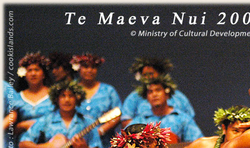 Dance Group from Nukuroa / Mitiaro - Te Maeva Nui 2005 / Cook Islands