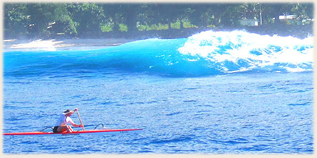 Bernie Murch, winning team / Club Wahine Toa / NZ - close to the surf / Photo by Archi © sokalavillas.com