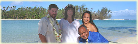 Angela and Patrick Sloan renewed their vows on Muri Beach / photo: Lawrance